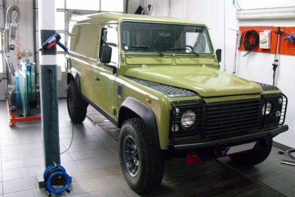 Jeep Scheibenwechsel Scheibenreparatur vom Autoglas-Zentrum24 an der ERMAFA-Passage in Chemnitz